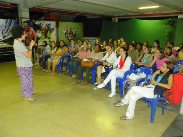 fotos-palestra-corpo-e-subjetividade-190412-7-640x480-jpg