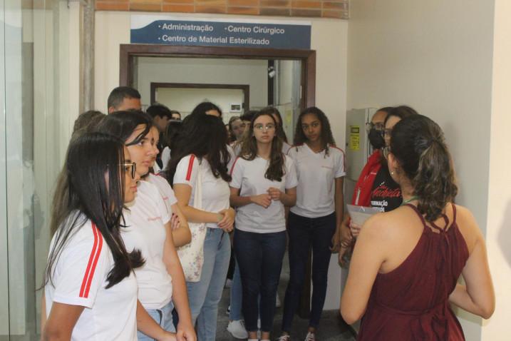 Estudantes do Colégio Anchieta participam do programa Bahiana Por Um Dia