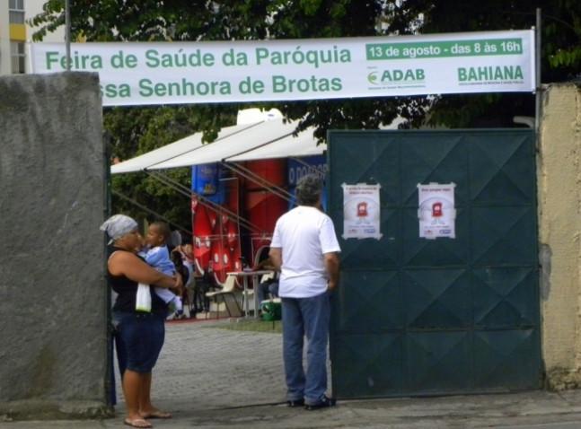 Fotos_feira_paróquia_brotas_2011_640X480_(3).jpg