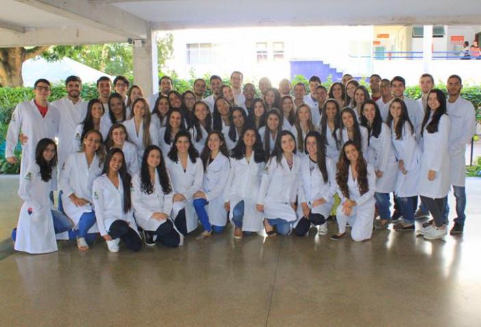 bahiana-estudantes-medicina-visitam-centro-medico-bahiana-08-06-17-14-20170706121716.jpg