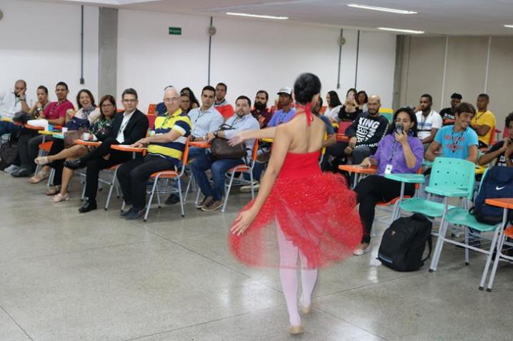 bahiana-lancamento-livro-educacaofisica-06-08-1911-20190813162356.JPG