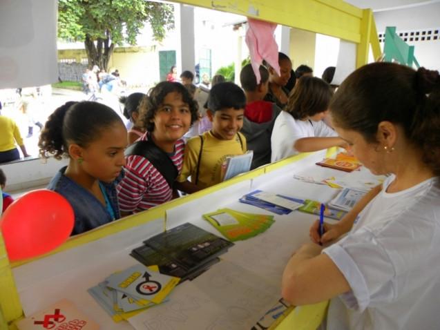 Fotos_feira_paróquia_brotas_2011_640X480_(44).JPG