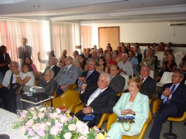 FOTOS_50_ANOS_DE_MEDICINA_031208_(161).jpg