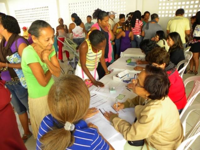 Fotos_feira_paróquia_brotas_2011_640X480_(41).JPG