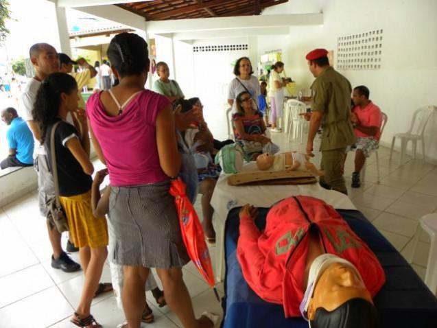 Feira_de_Saúde_da_Paróquia_de_Brotas_260512_(156)_640x480.jpg