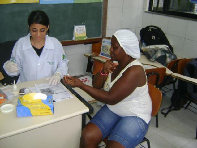 Feira_Saude_Ilha_Mare_19_10_2012_(35).JPG