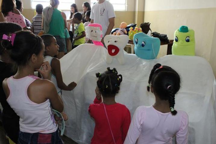 Feira_Saude_Paroquia_Brotas_BHIANA_31_05_2014_(51).JPG