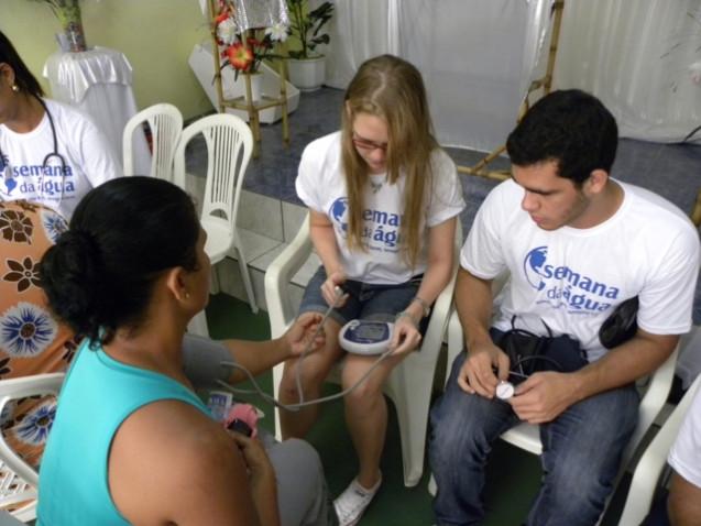 fotos-projeto-candeal-feira-saude-rua-amazonia-260311-33-jpg