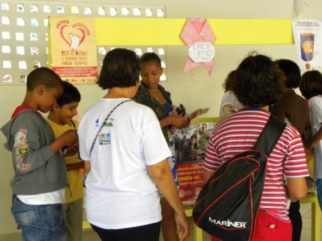 Fotos_feira_paróquia_brotas_2011_640X480_(42).JPG