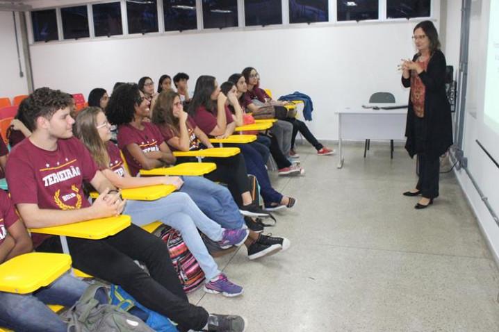 foto-24-mitos-e-verdades-sobre-a-psicologia-com-a-coordenadora-do-curso-prof.-sylvia-barreto-20181109172106.JPG