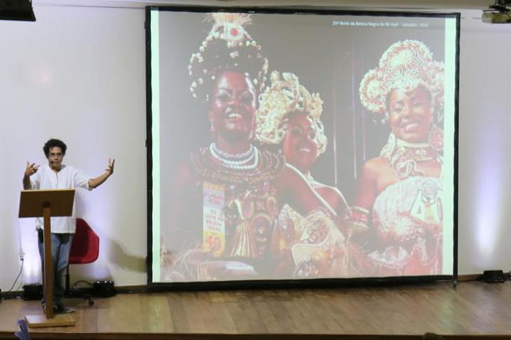 palestra-cantada-coisa-de-pele-24-04-196-20190502092932.JPG