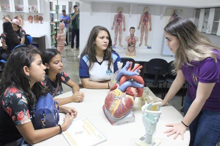 atividade-do-curso-de-medicina-com-monitores-do-gcm-2-20180801135012-jpg