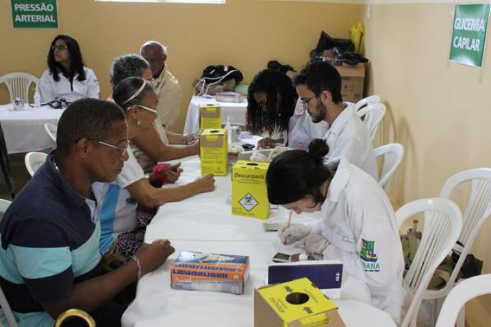 Feira_Saude_Paroquia_Brotas_BHIANA_31_05_2014_(20).JPG