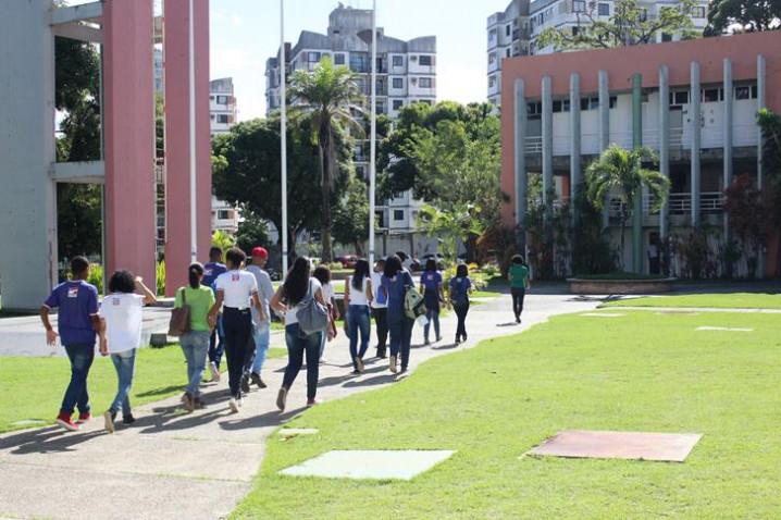 bahiana-por-um-dia-colegio-estadual-plataforma-4-20180515171221.jpg