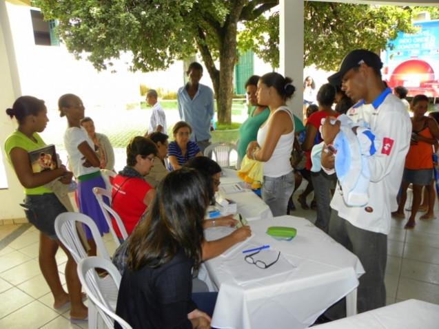 Fotos_feira_paróquia_brotas_2011_640X480_(54).JPG