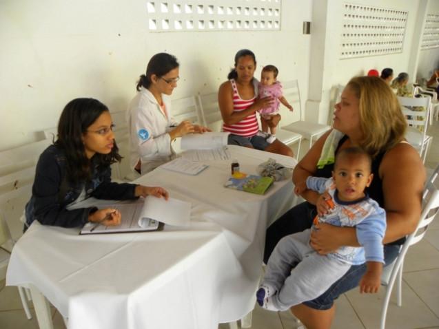 Fotos_feira_paróquia_brotas_2011_640X480_(43).JPG