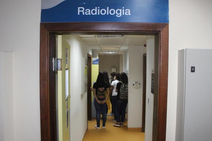 Odontologia – Estudantes do Colégio Vitória-Régia participam do programa Bahiana por um dia.