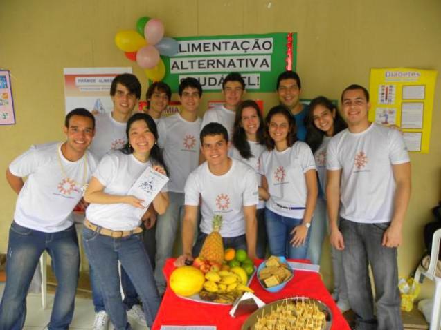 feira-de-saude-da-paroquia-de-brotas-260512-3-640x480-jpg