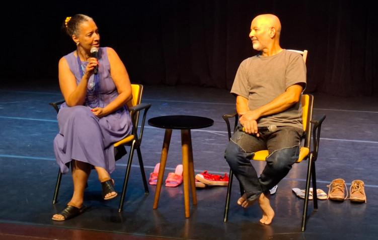 Roda de Conversa mediada por Mônica Daltro e Marcelo Praddo.