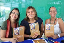 Pré-lançamento do livro "A Psicologia na Assistência Social"