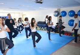 Alunos do Colégio Marista no Bahiana por um dia