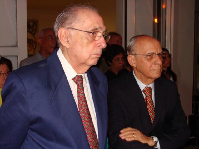 FOTOS_INAUGURAÇÃO_EST%C3%81TUA_PROFESSOR_HUMBERTO_DE_CASTRO_LIMA_640x480_(35).JPG