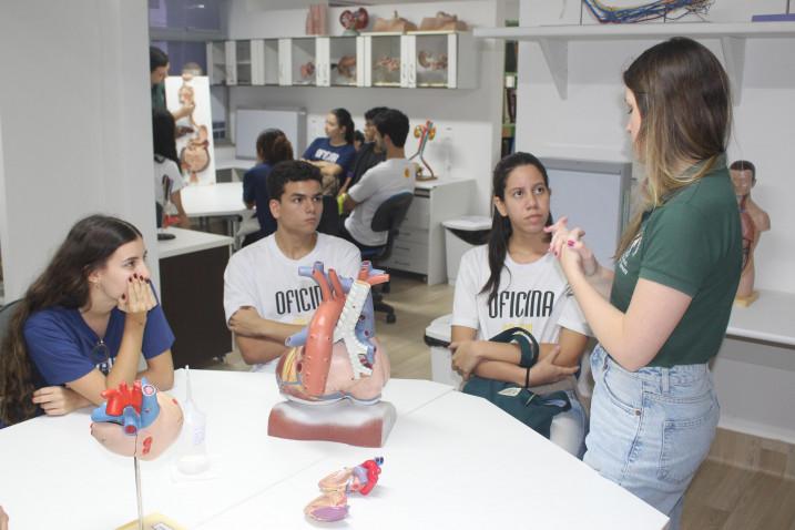 Estudantes do Colégio Oficina participam do Bahiana por um Dia.