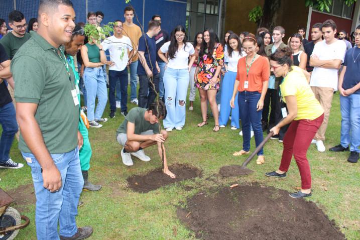 Escola Bahiana de Medicina e Saúde Pública