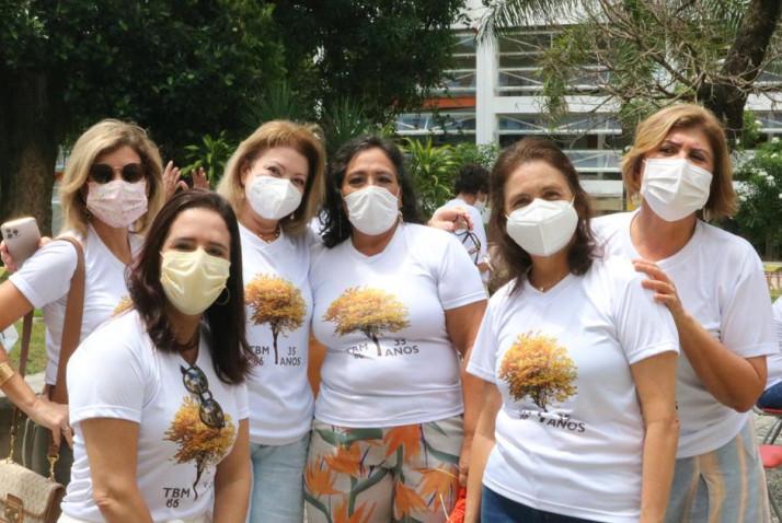 Depois de trinta e cinco anos de formatura, ex-alunos se reencontram no Campus Cabula.