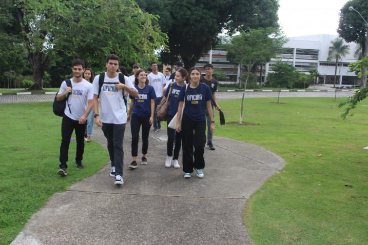 Estudantes do Colégio Oficina participam do Bahiana por um Dia.