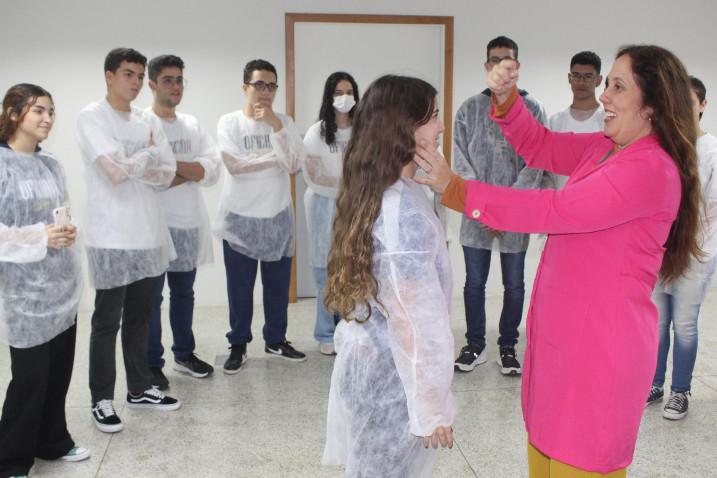 Estudantes do Colégio Oficina participam do Bahiana por um Dia.