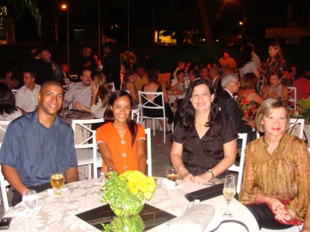 FOTOS_INAUGURAÇÃO_EST%C3%81TUA_PROFESSOR_HUMBERTO_DE_CASTRO_LIMA_640x480_(19).JPG