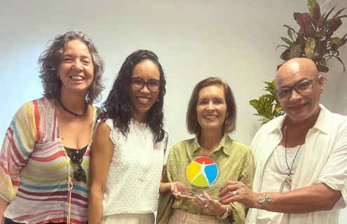 Bahiana recebe Prêmio da Ordem do Mérito Cultural da Diversidade LGBT