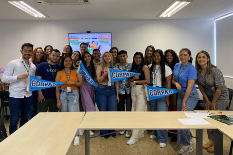 Bahiana recibe a estudiantes de la universidad colombiana Juan N. Corpas