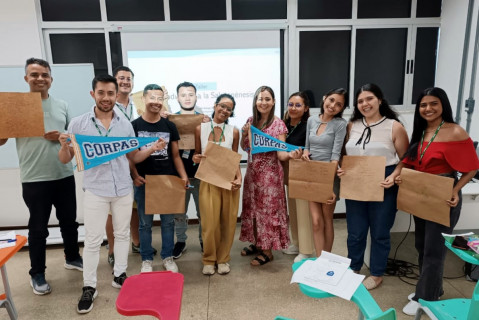 Grupo de estudiantes de intercambio de Colombia realiza taller sobre Salutogénesis