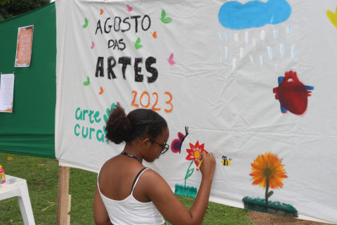 Agosto de las Artes moviliza al público en los campus Brotas y Cábula